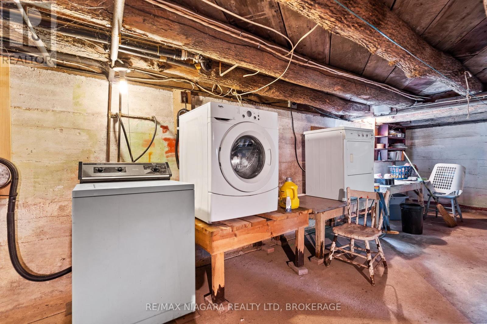 105 Weir Road, Port Colborne (Main Street), ON - Indoor