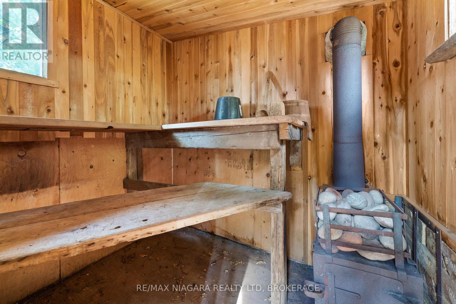 105 Weir Road, Port Colborne (Main Street), ON - Indoor Photo Showing Other Room