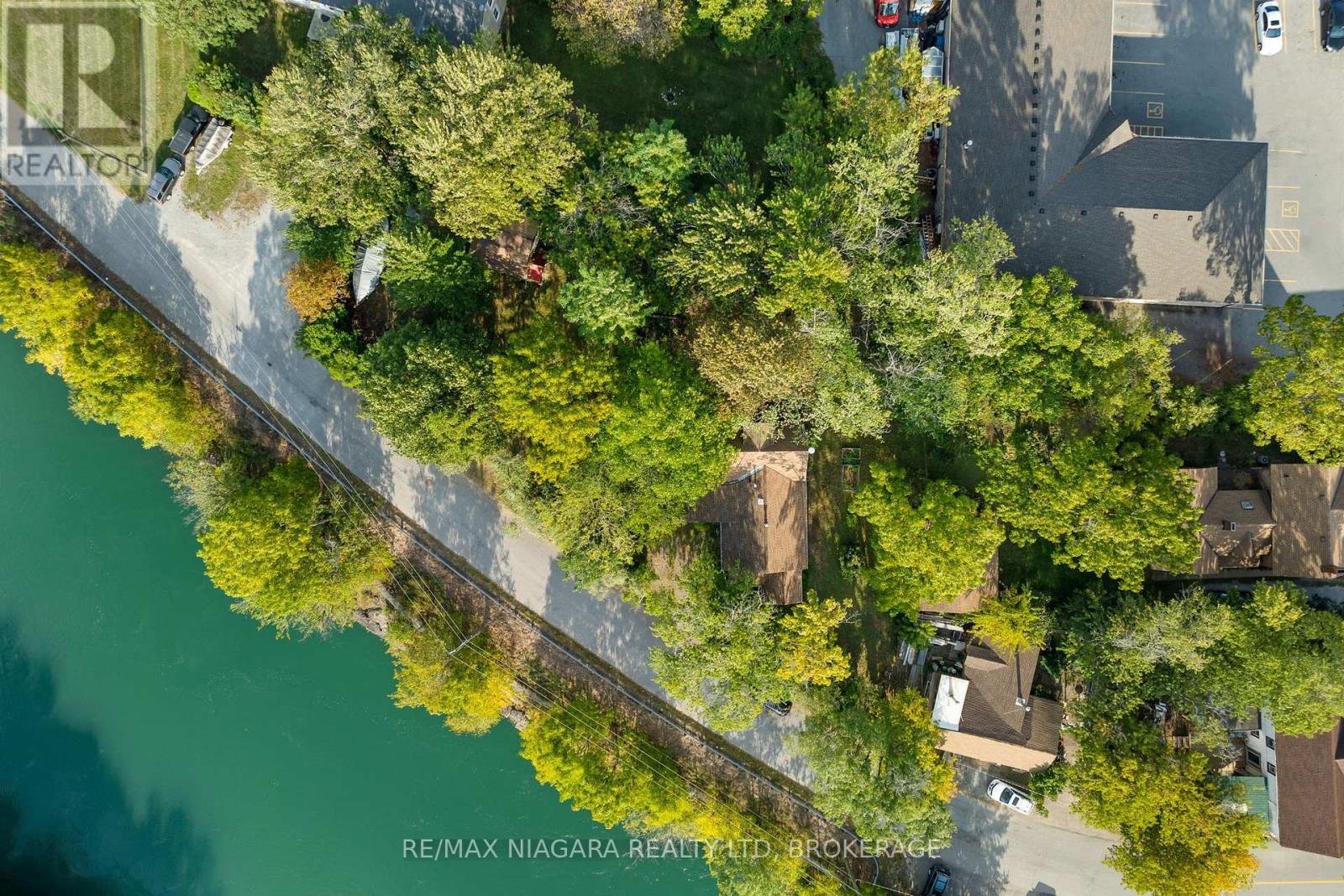 105 Weir Road, Port Colborne (Main Street), ON - Outdoor With Body Of Water With View