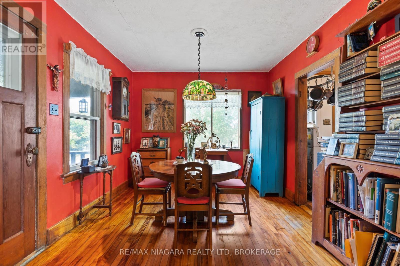 105 Weir Road, Port Colborne (Main Street), ON - Indoor Photo Showing Dining Room