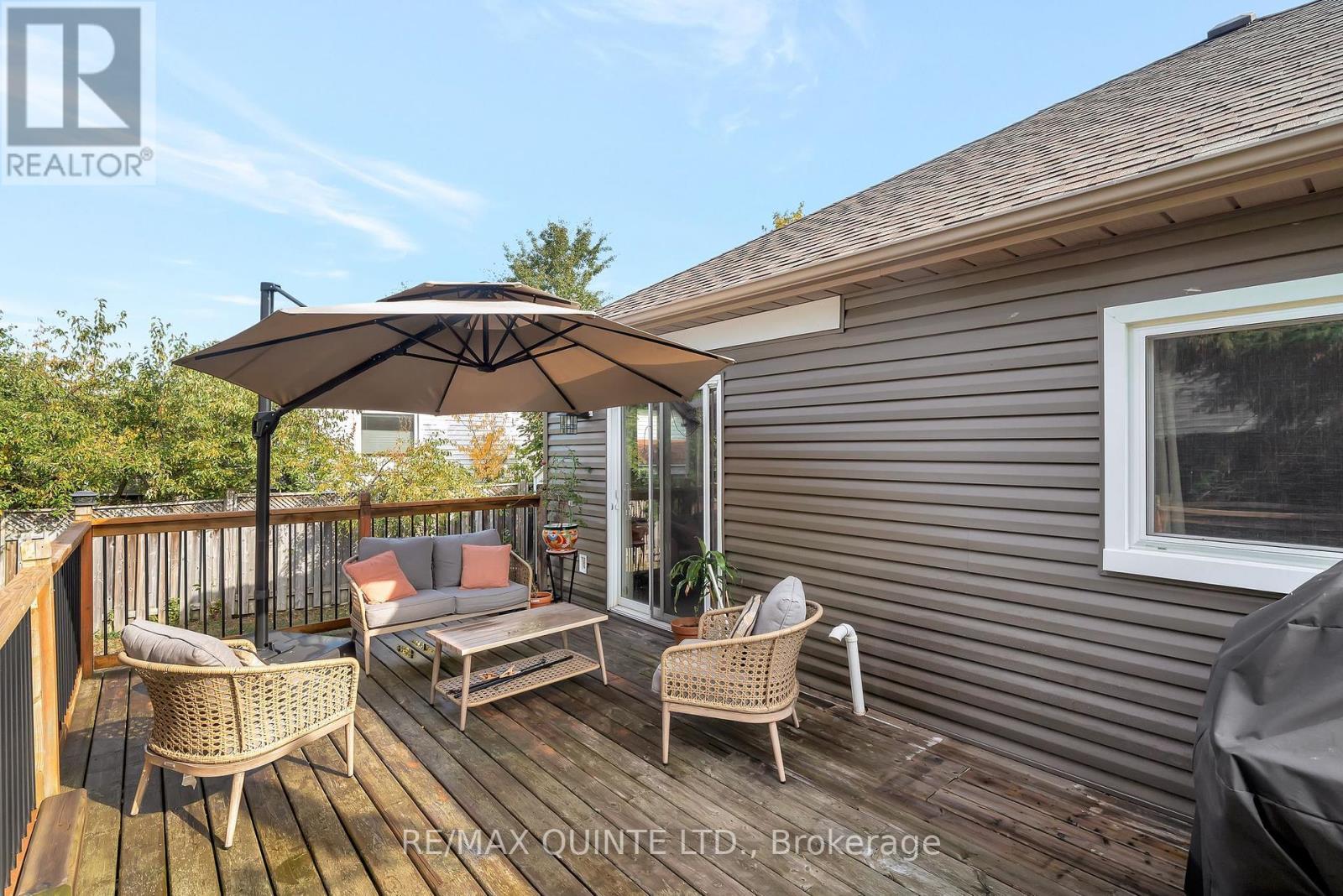 2 Marchmont Place, Belleville (Belleville Ward), ON - Outdoor With Deck Patio Veranda With Exterior