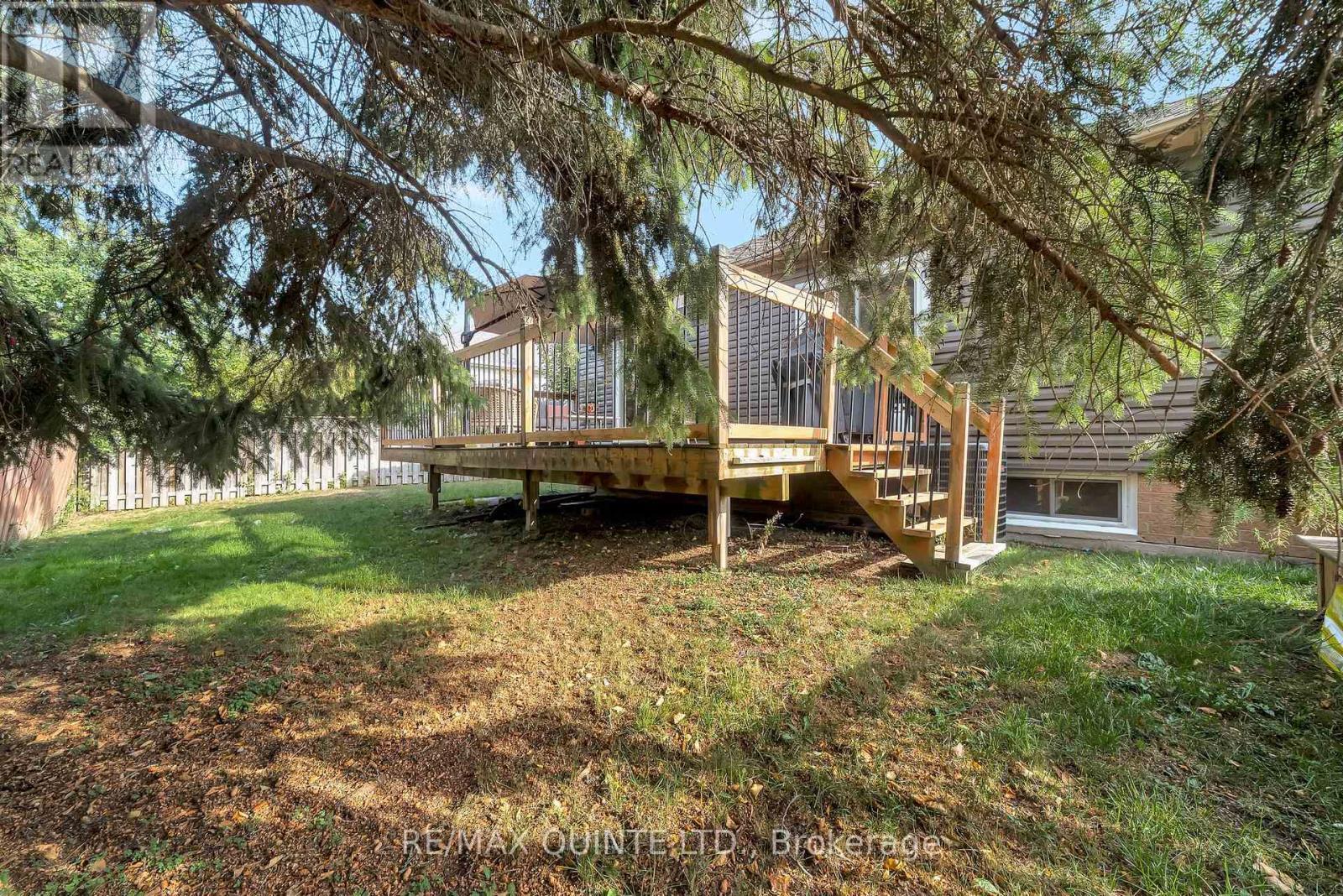 2 Marchmont Place, Belleville (Belleville Ward), ON - Outdoor With Deck Patio Veranda