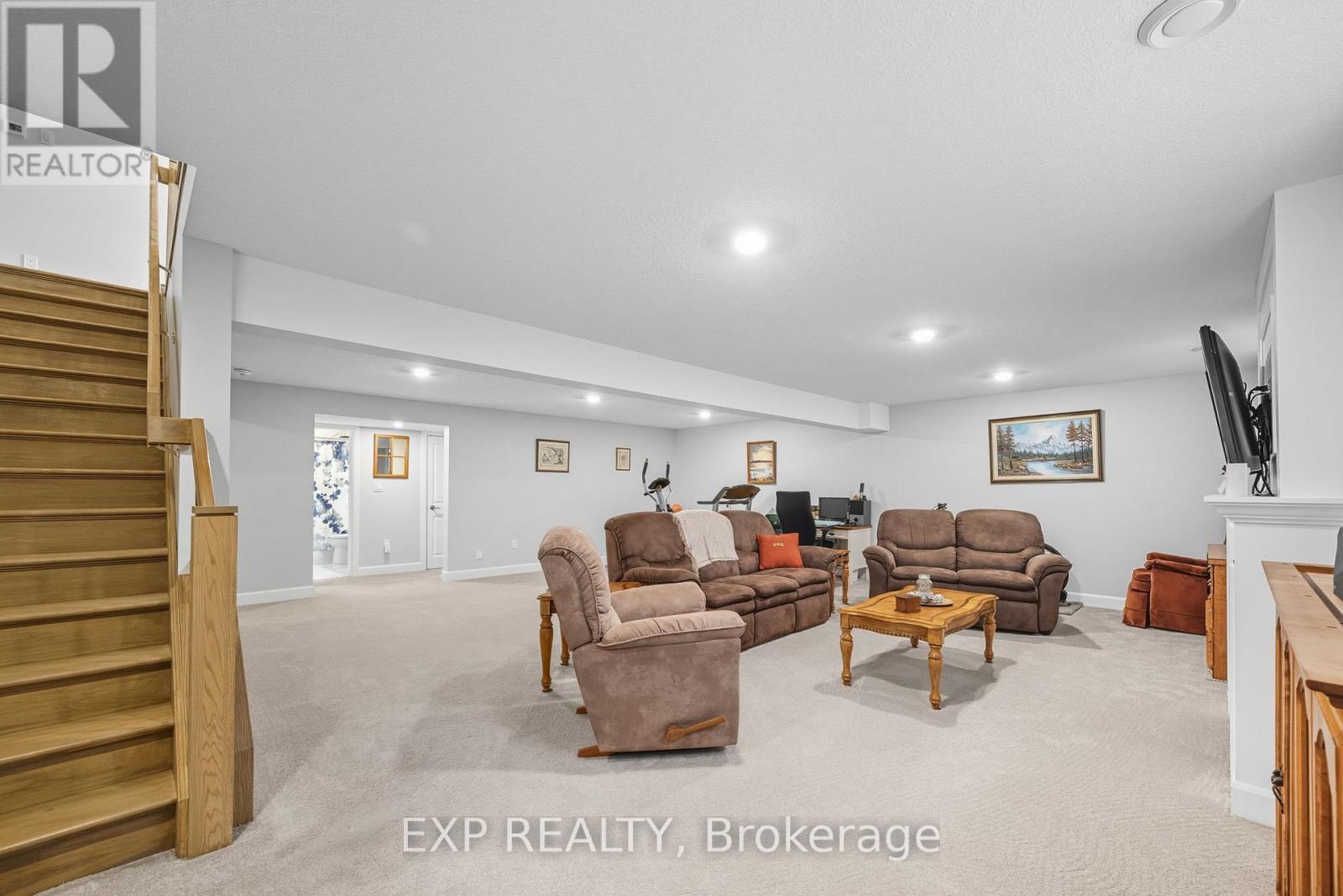 19 Statham Street, Strathroy-Caradoc (Se), ON - Indoor