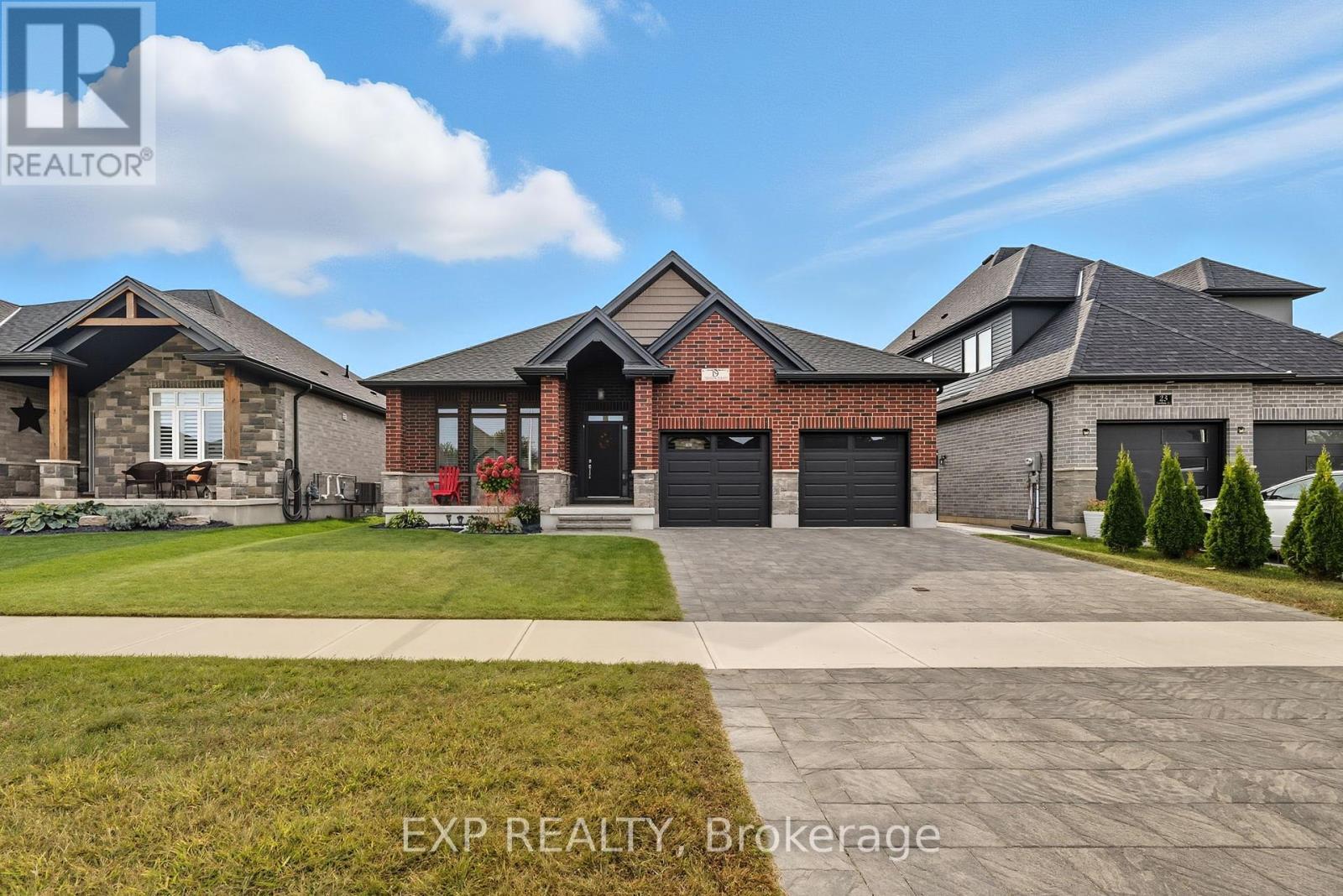 19 Statham Street, Strathroy-Caradoc (Se), ON - Outdoor With Facade