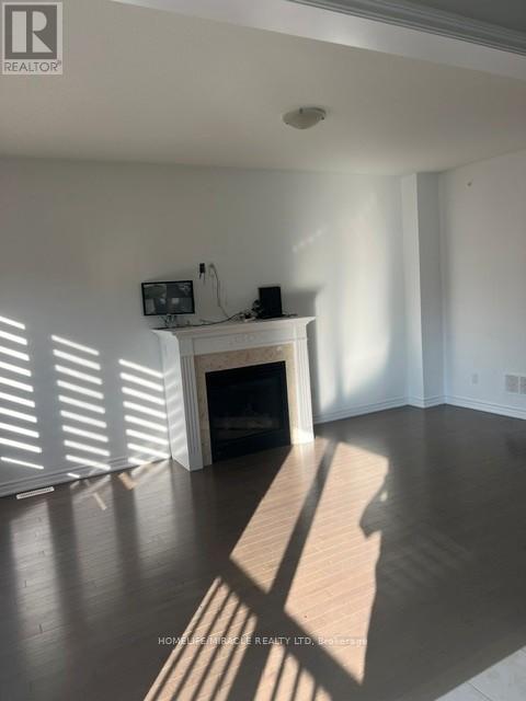 305 Hagane Street, Southgate, ON - Indoor Photo Showing Living Room With Fireplace