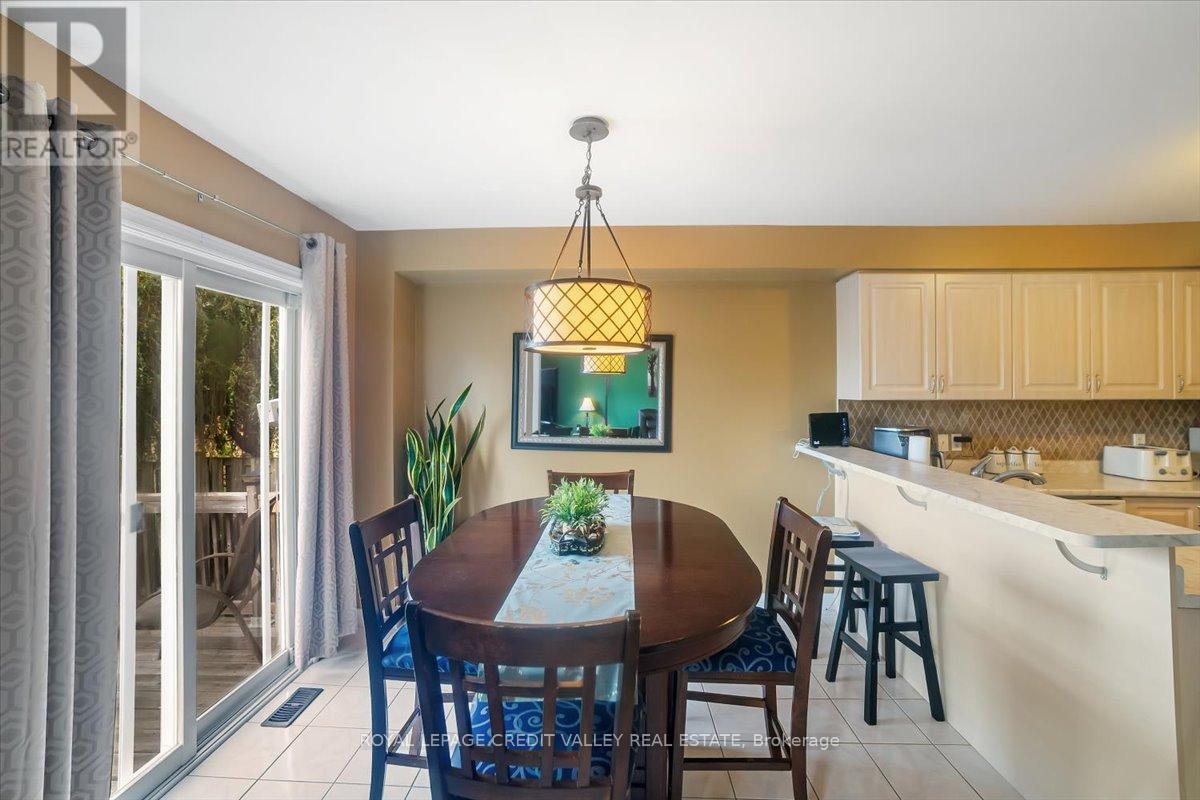 210 Marilyn Street, Shelburne, ON - Indoor Photo Showing Dining Room