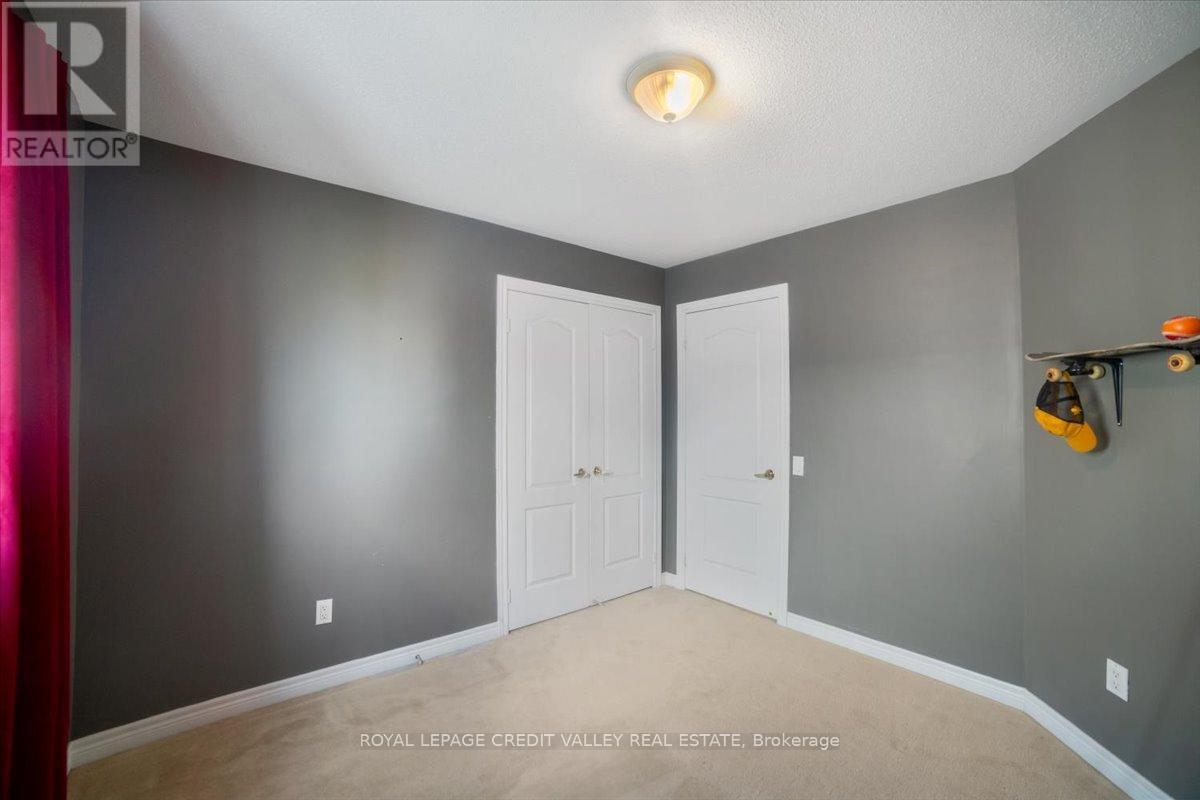 210 Marilyn Street, Shelburne, ON - Indoor Photo Showing Other Room
