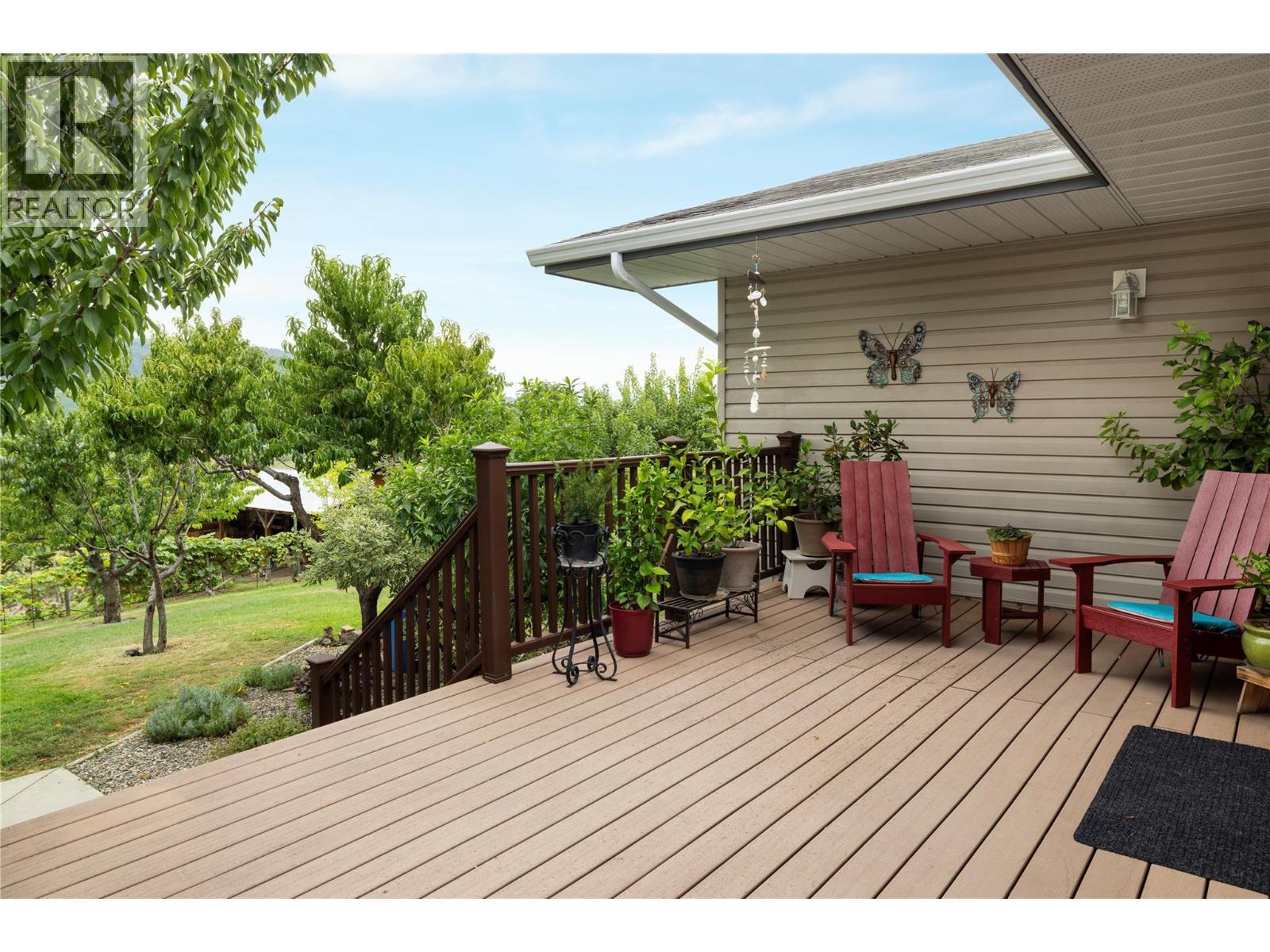 Composite Deck & Aluminum Railing - 10108 Venables Drive, Coldstream, BC - Outdoor With Deck Patio Veranda With Exterior