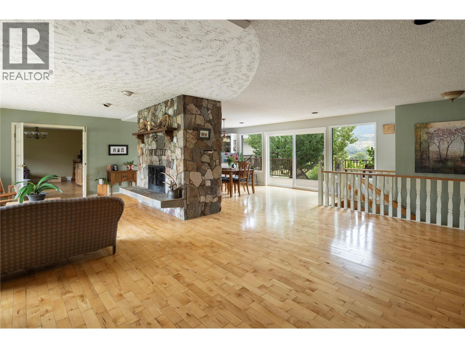 Expansive open area for whatever you may bring - 10108 Venables Drive, Coldstream, BC - Indoor