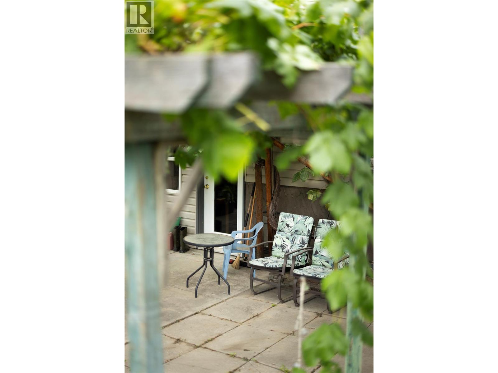 Lower suite patio space - 10108 Venables Drive, Coldstream, BC - Outdoor