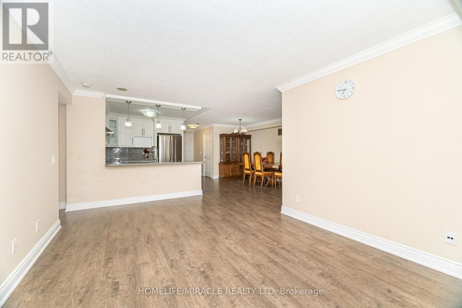 803 - 35 Kingsbridge Garden Circle, Mississauga, ON - Indoor Photo Showing Other Room