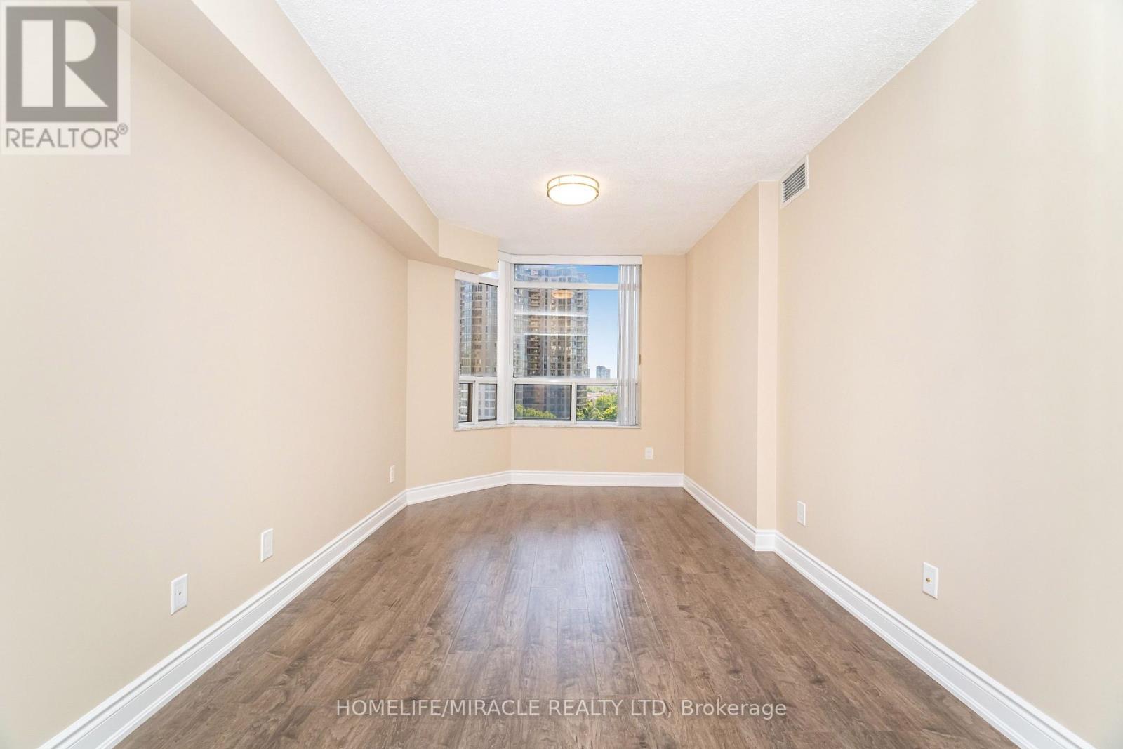 803 - 35 Kingsbridge Garden Circle, Mississauga, ON - Indoor Photo Showing Other Room