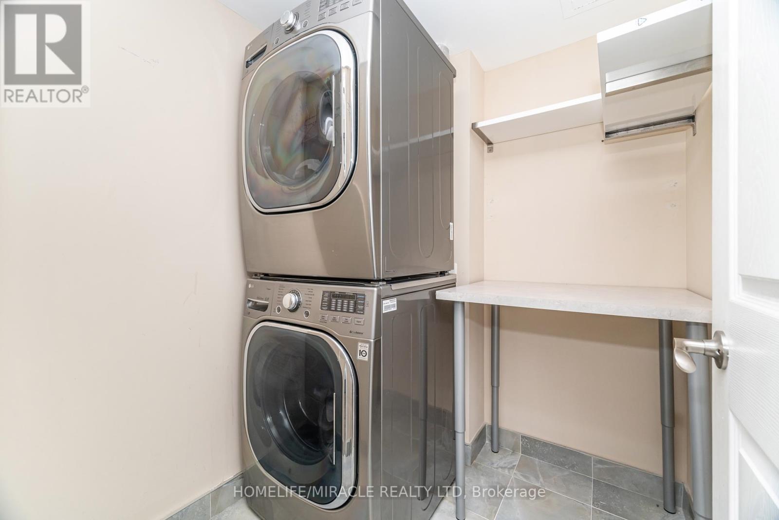 803 - 35 Kingsbridge Garden Circle, Mississauga, ON - Indoor Photo Showing Laundry Room