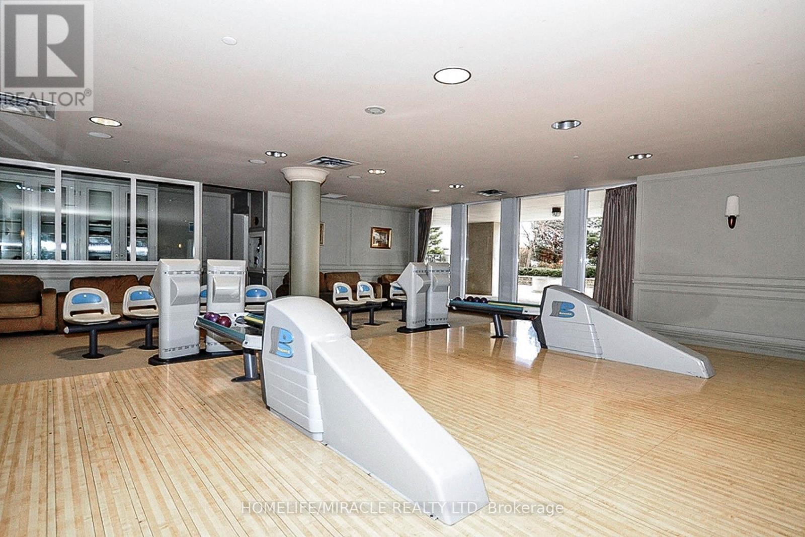 803 - 35 Kingsbridge Garden Circle, Mississauga, ON - Indoor Photo Showing Other Room