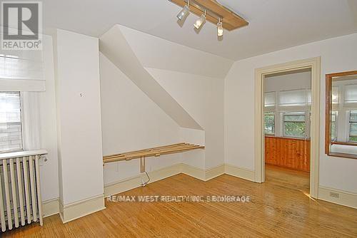 124 Baldwin Street, Toronto, ON - Indoor Photo Showing Other Room