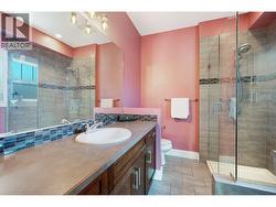 Master Ensuite -