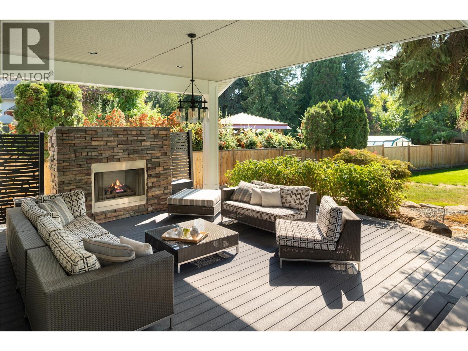 529 Knowles Road, Kelowna, BC - Outdoor With Deck Patio Veranda