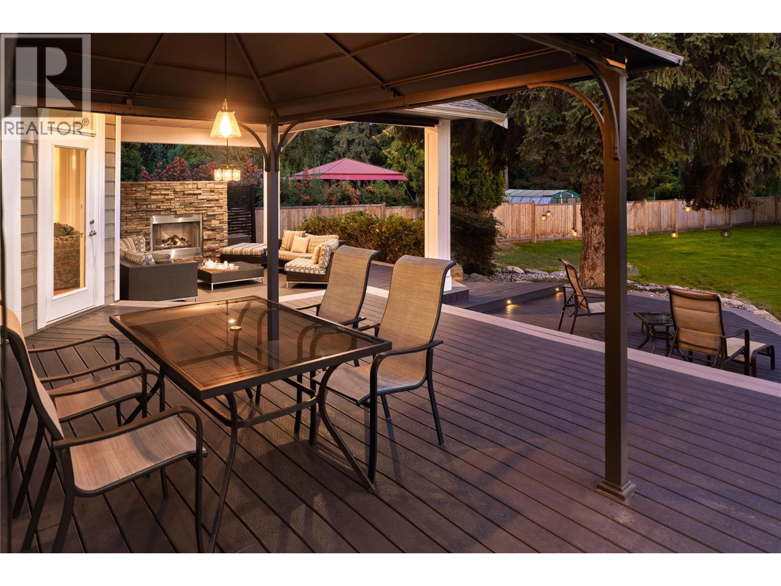 529 Knowles Road, Kelowna, BC - Outdoor With Deck Patio Veranda With Exterior