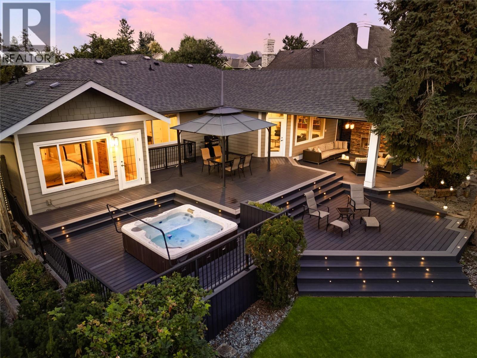 529 Knowles Road, Kelowna, BC - Outdoor With Exterior