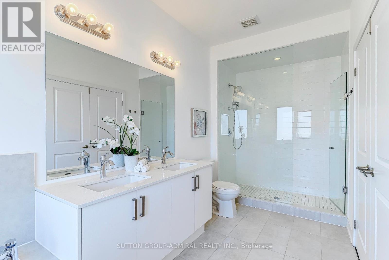 18 Pageant Avenue, Vaughan, ON - Indoor Photo Showing Bathroom