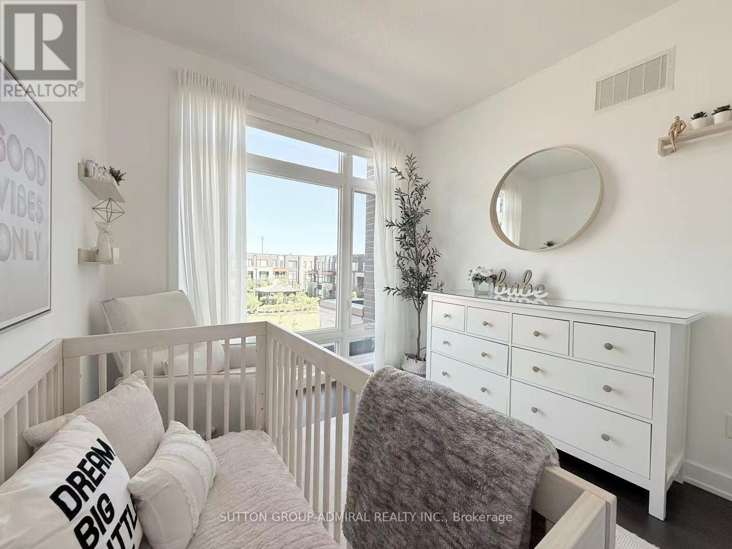 18 Pageant Avenue, Vaughan, ON - Indoor Photo Showing Bedroom