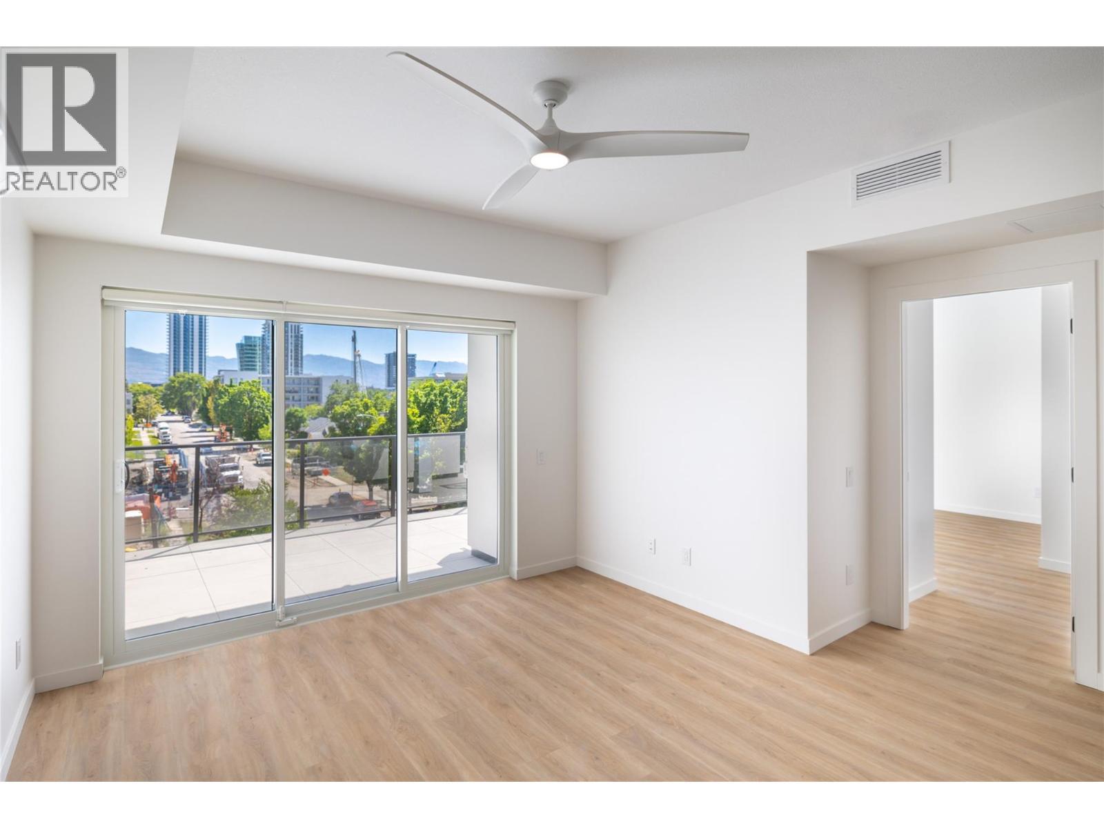 604 Cawston Avenue Unit# 415, Kelowna, BC - Indoor Photo Showing Other Room