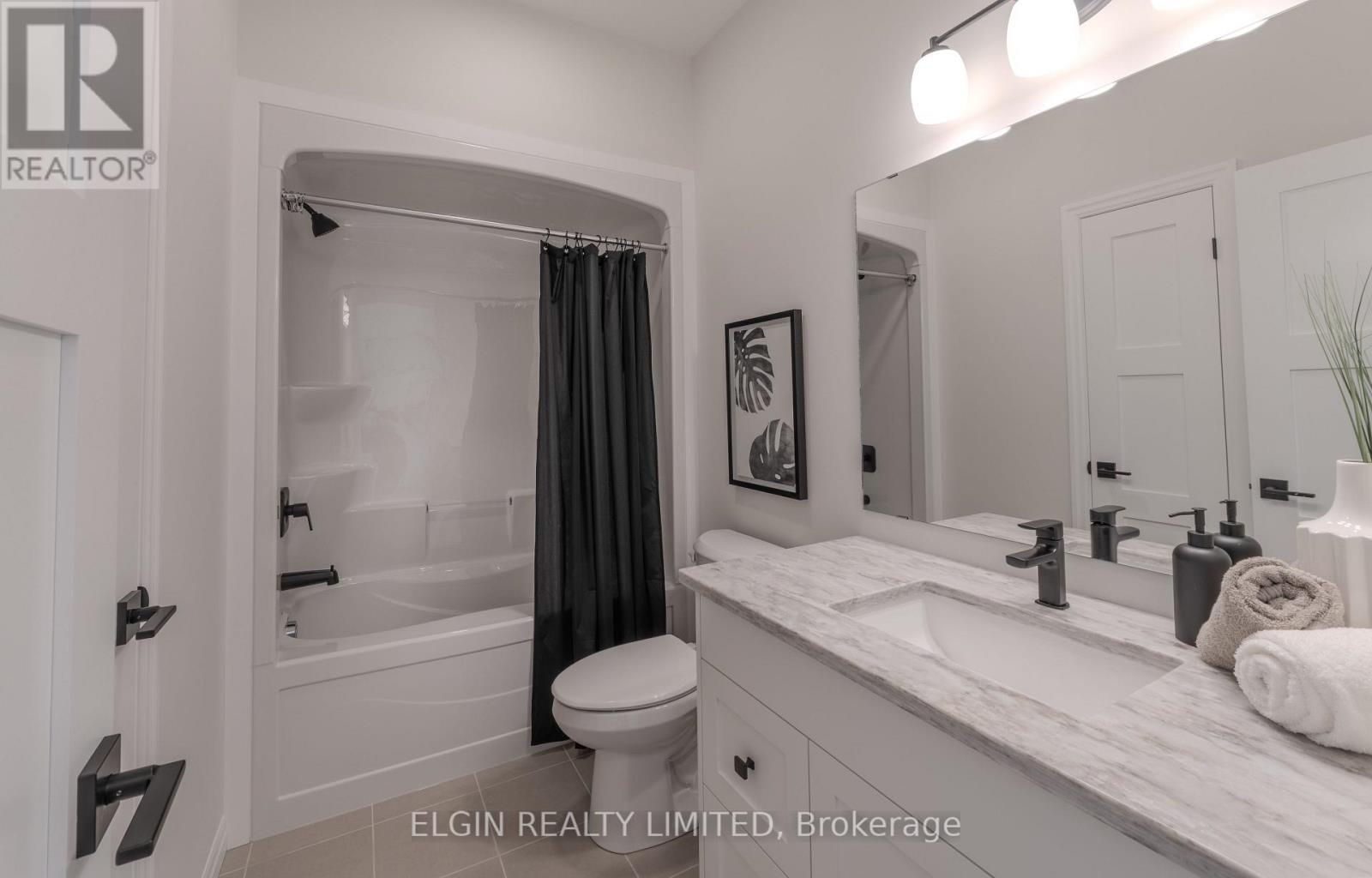42197 Mcbain Line, Central Elgin, ON - Indoor Photo Showing Bathroom