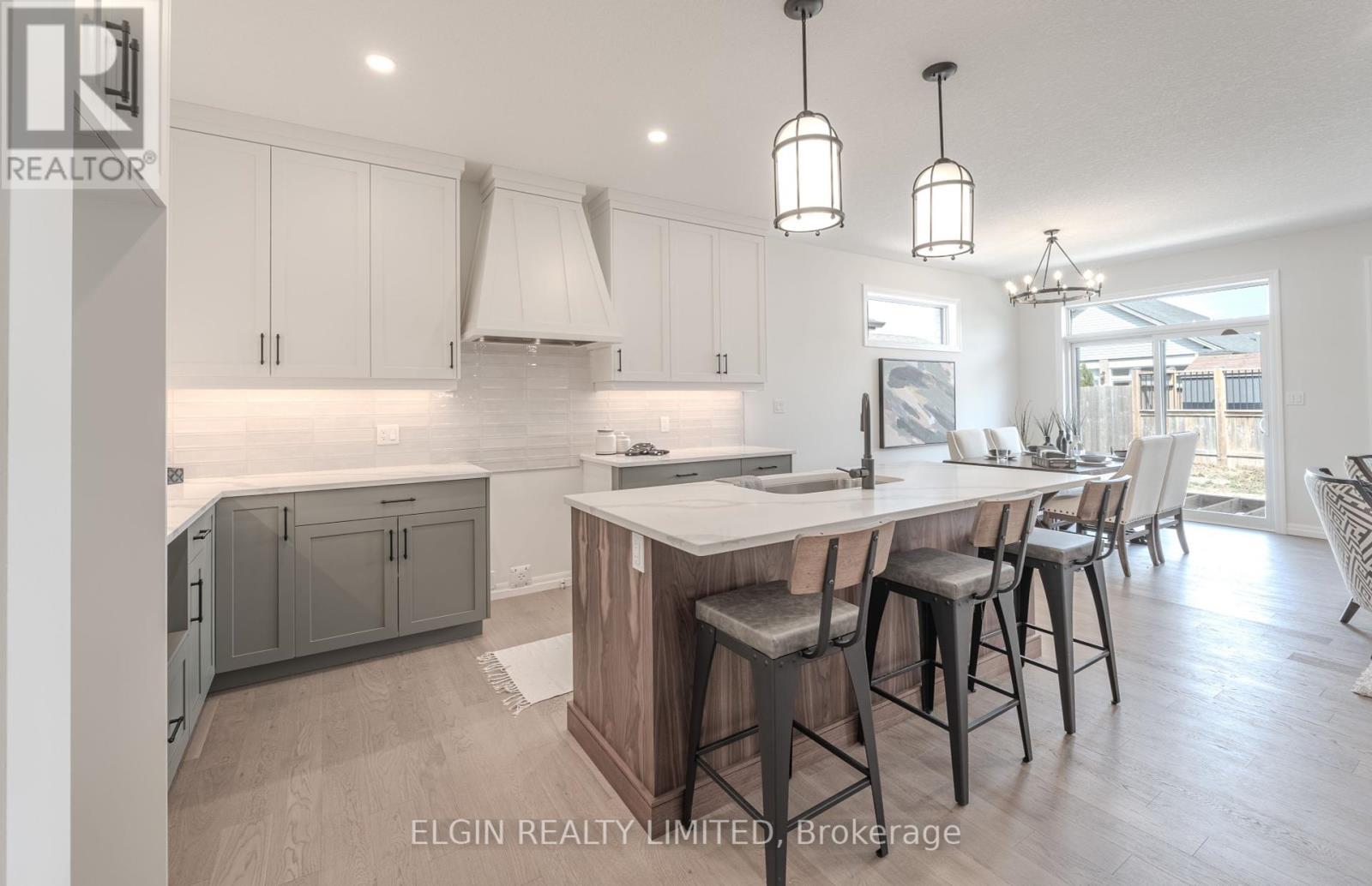 42197 Mcbain Line, Central Elgin, ON - Indoor Photo Showing Kitchen With Upgraded Kitchen