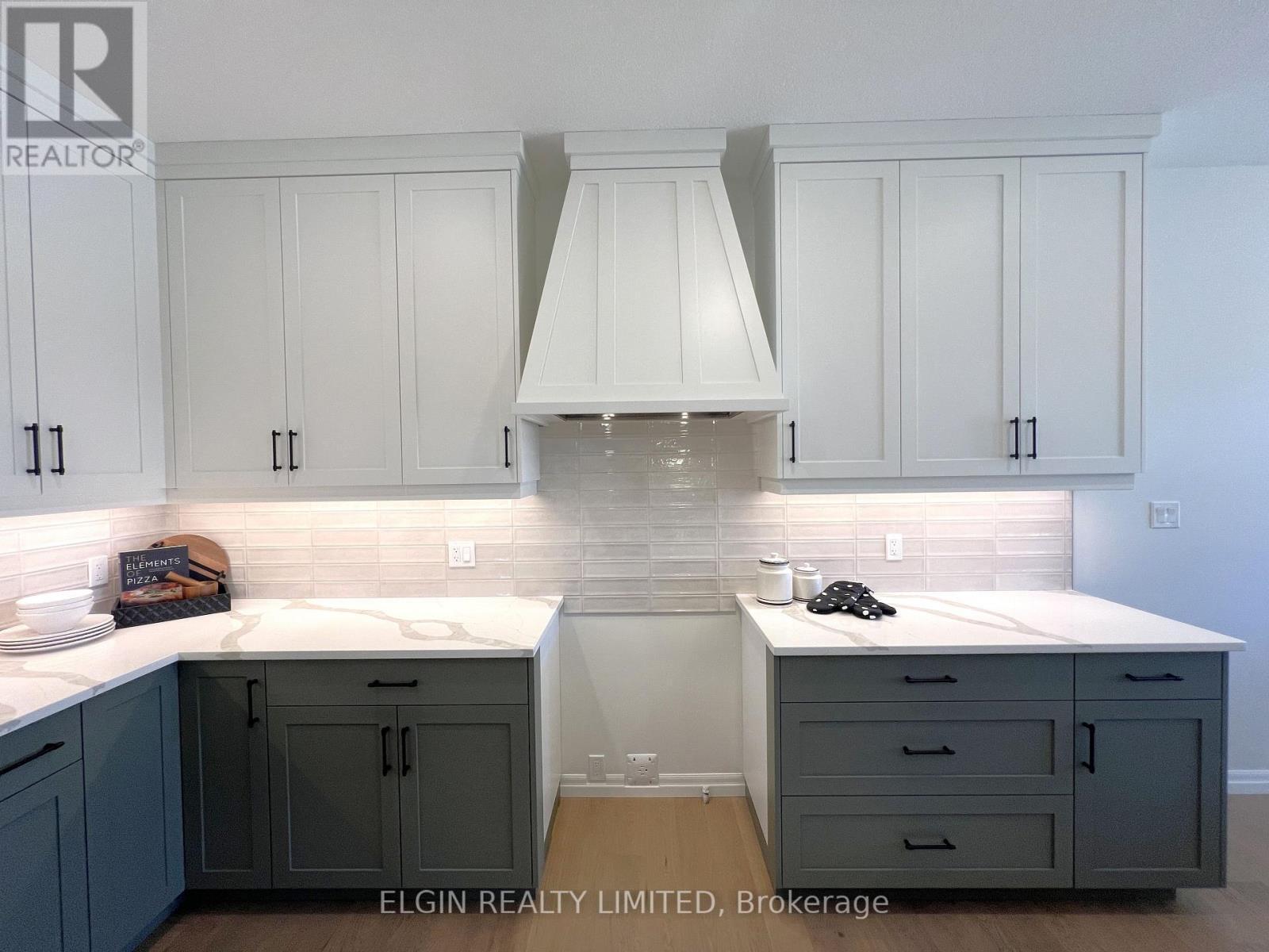 42197 Mcbain Line, Central Elgin, ON - Indoor Photo Showing Kitchen
