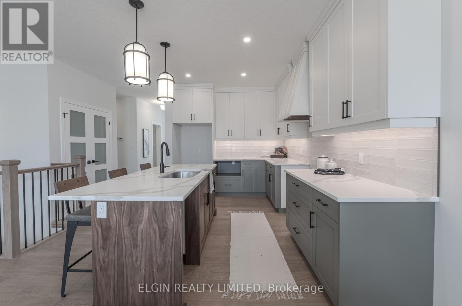 42197 Mcbain Line, Central Elgin, ON - Indoor Photo Showing Kitchen With Upgraded Kitchen