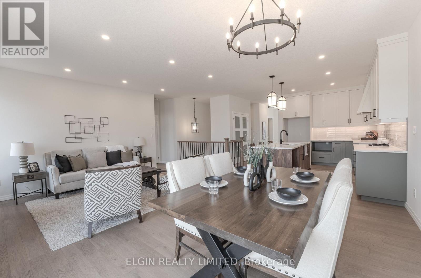 42197 Mcbain Line, Central Elgin, ON - Indoor Photo Showing Dining Room