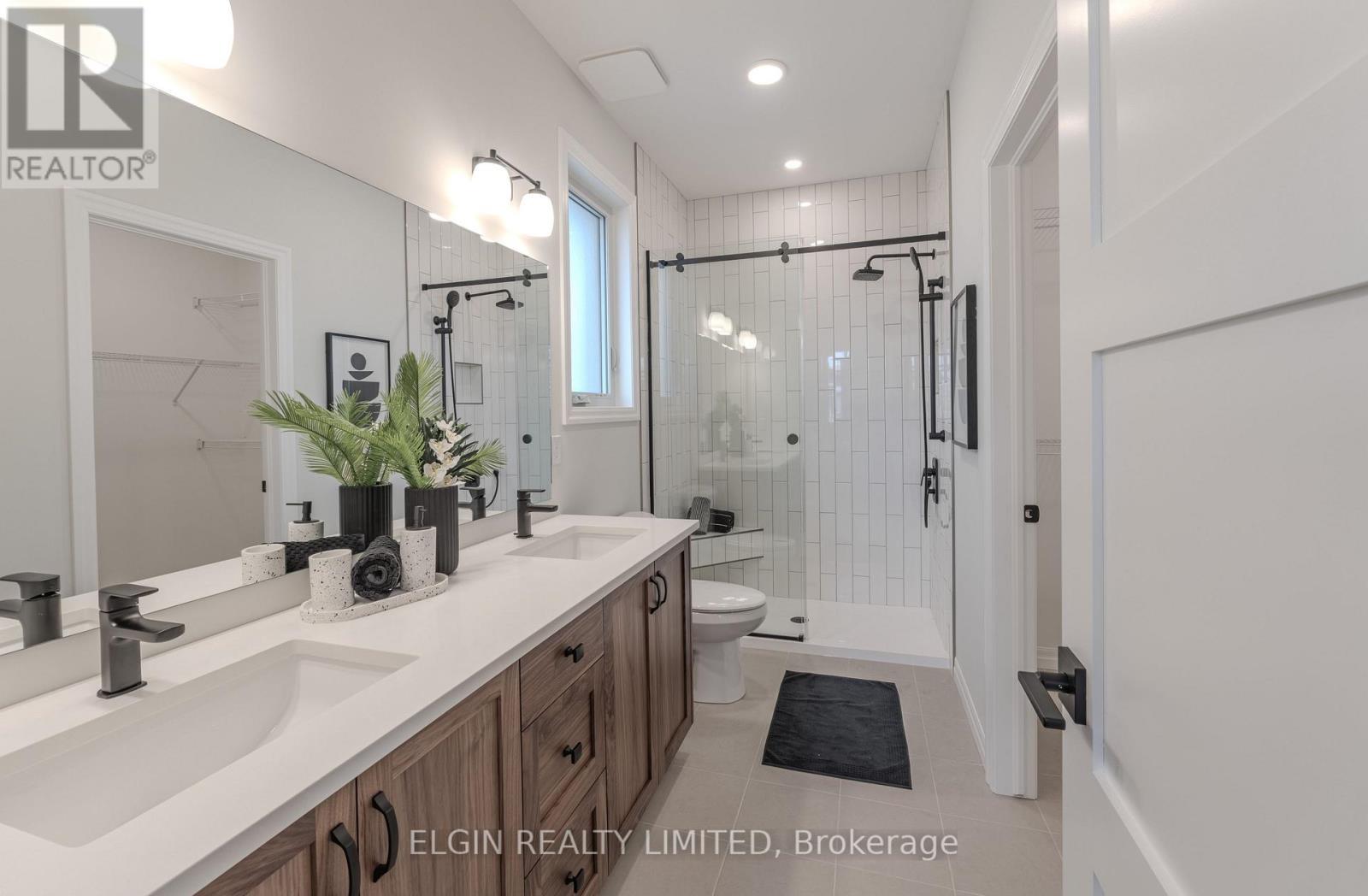 42197 Mcbain Line, Central Elgin, ON - Indoor Photo Showing Bathroom