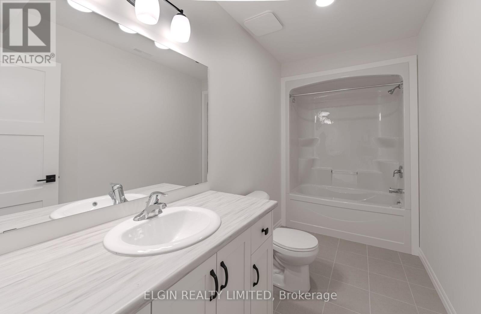 42197 Mcbain Line, Central Elgin, ON - Indoor Photo Showing Bathroom