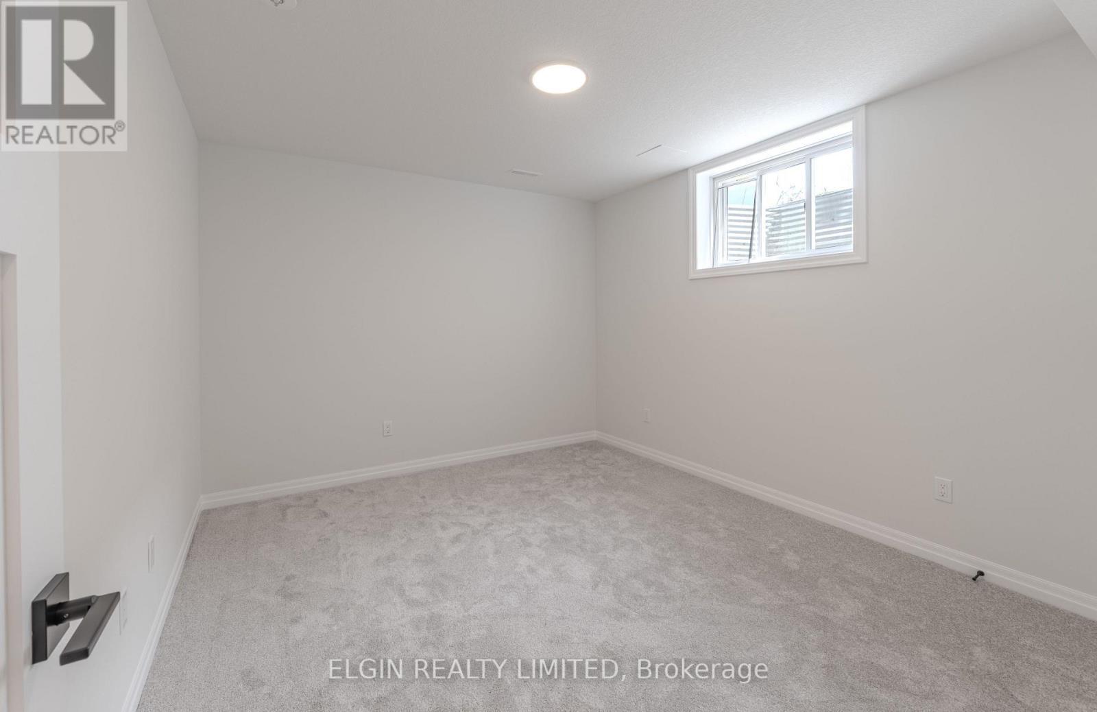 42197 Mcbain Line, Central Elgin, ON - Indoor Photo Showing Other Room