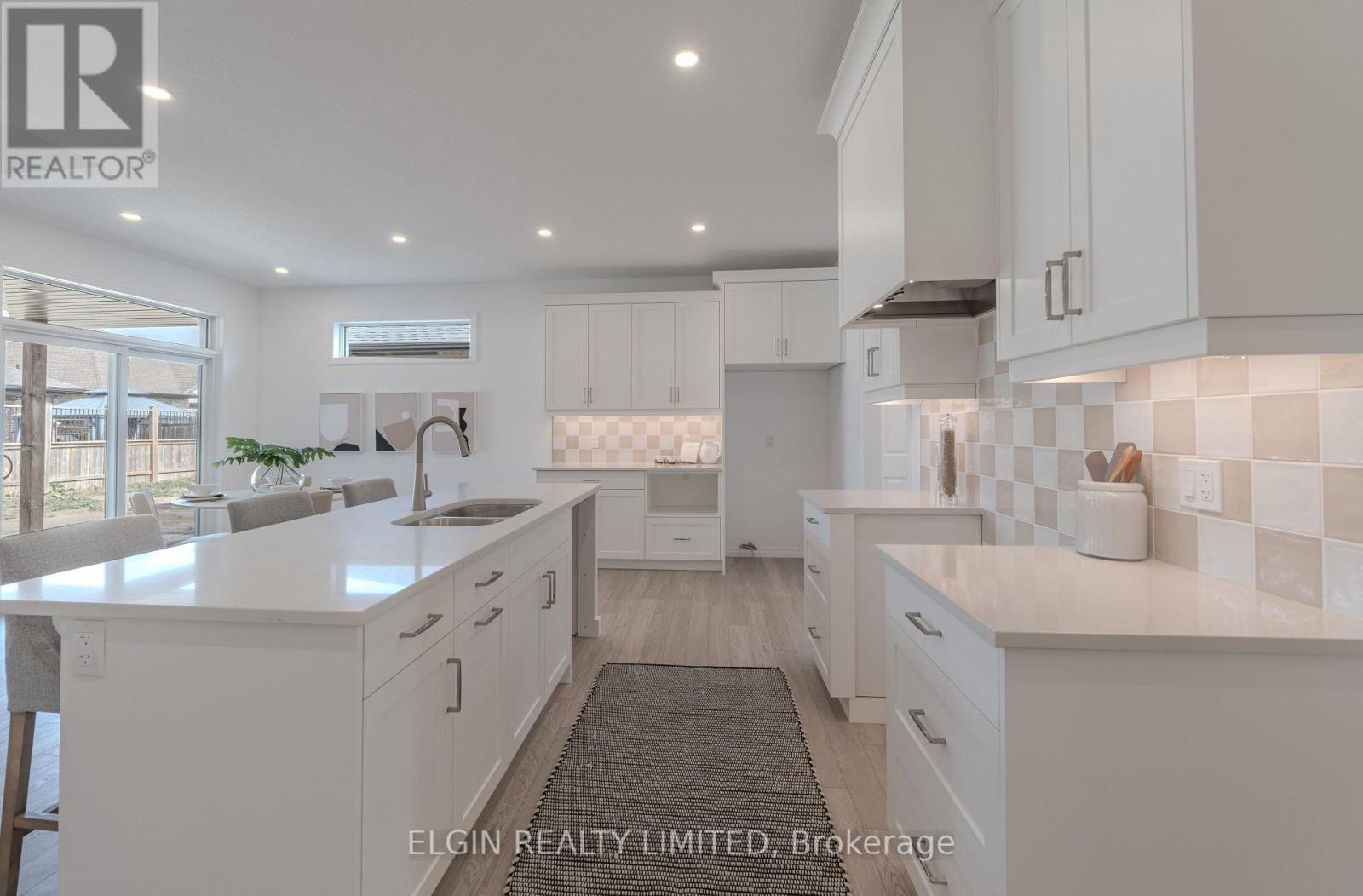 42199 Mcbain Line, Central Elgin, ON - Indoor Photo Showing Kitchen With Double Sink