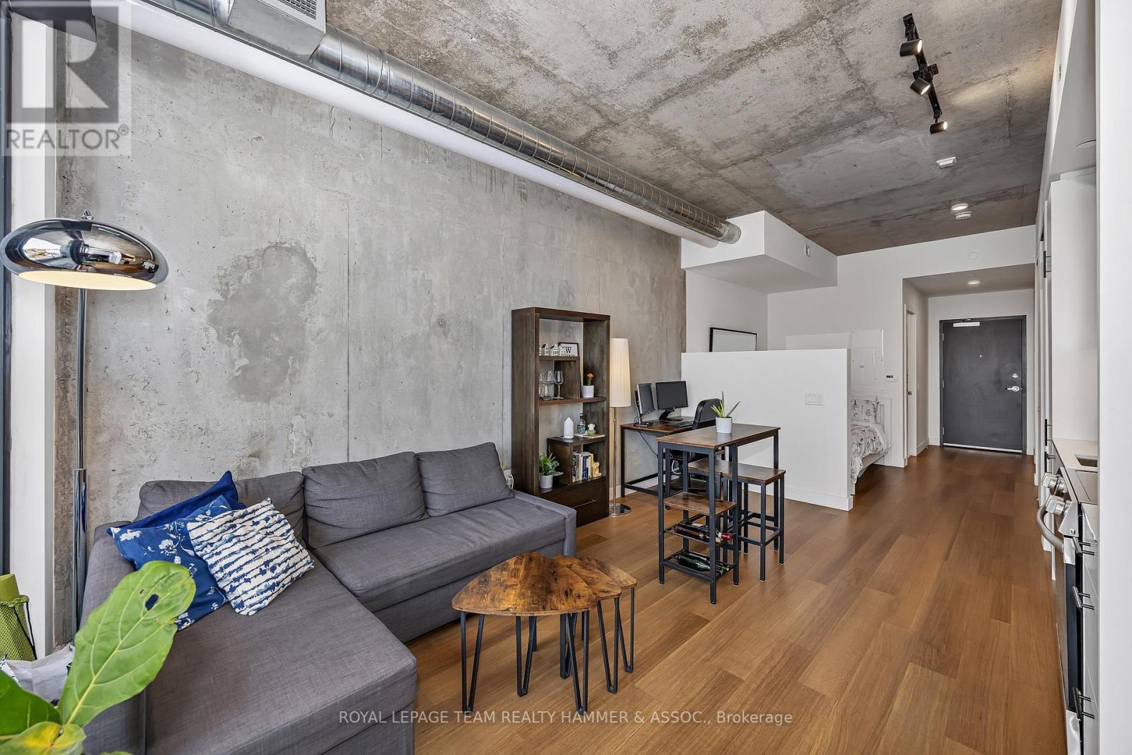 707 - 10 James Street, Ottawa, ON - Indoor Photo Showing Living Room