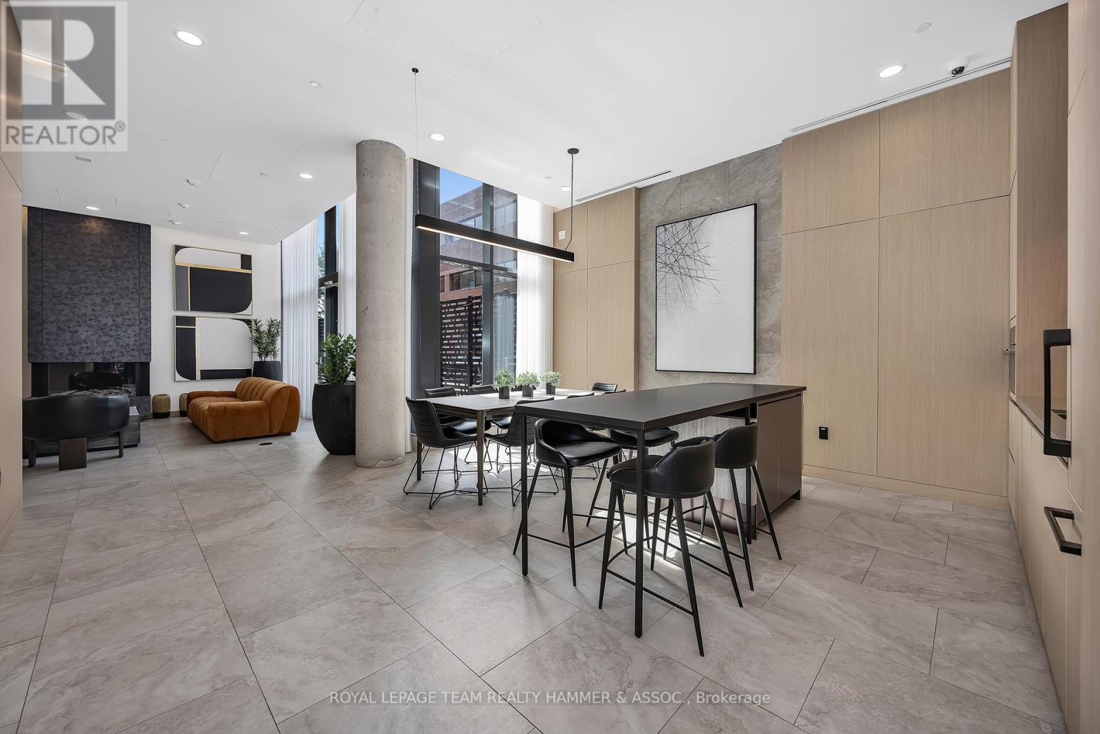 707 - 10 James Street, Ottawa, ON - Indoor