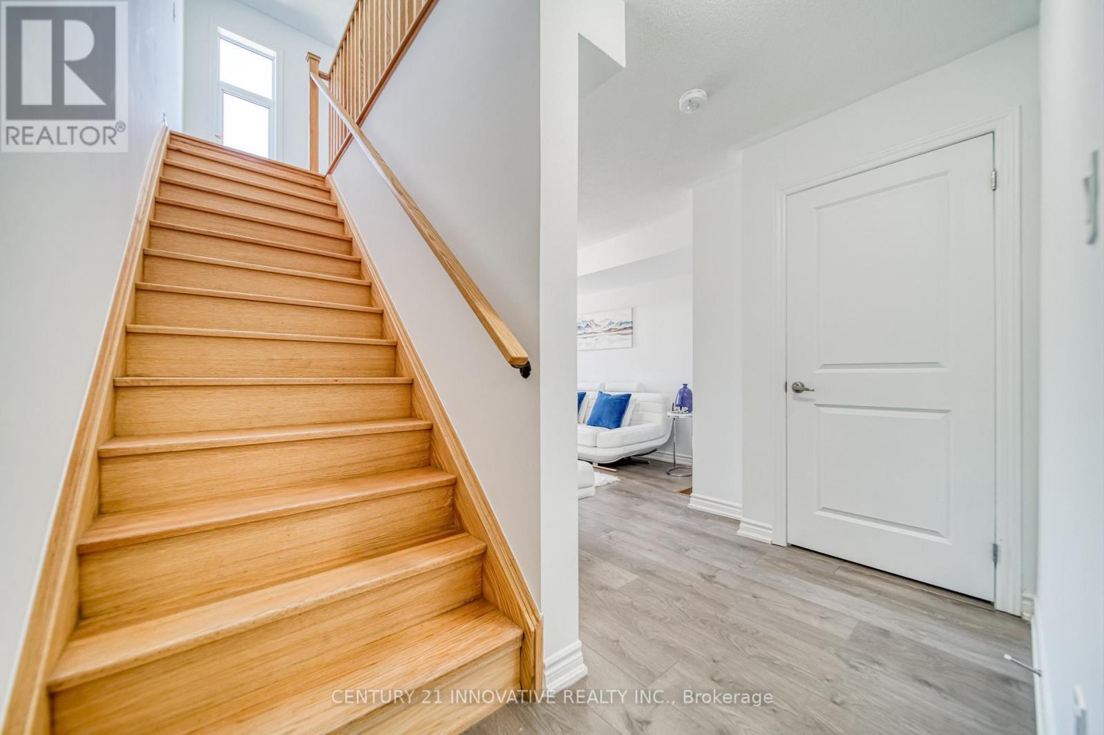 388 Okanagan Path, Oshawa, ON - Indoor Photo Showing Other Room