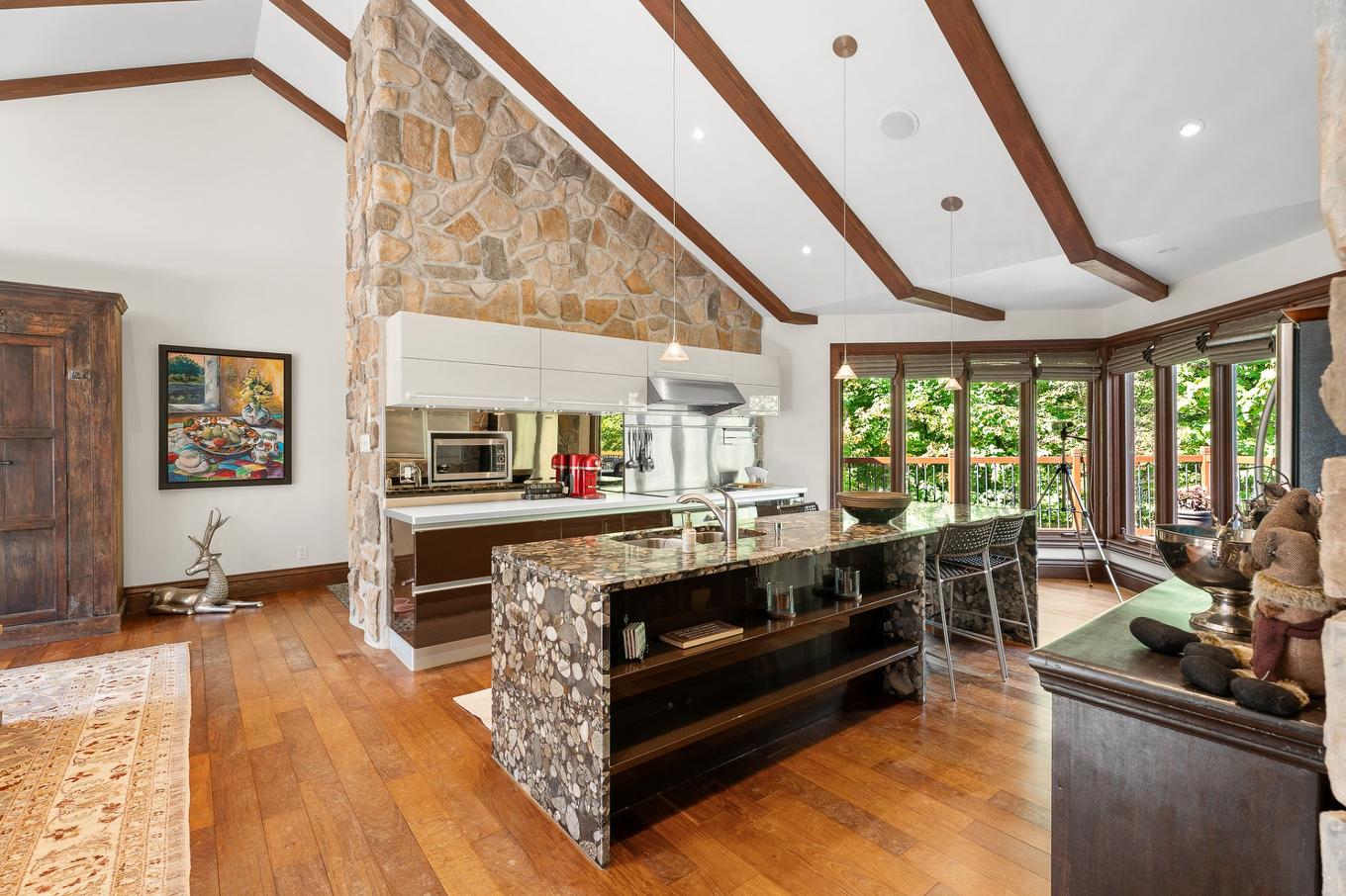 Kitchen - 35 Ch. Du Chevreuil, Lac-Supérieur, QC - Indoor Photo Showing Other Room