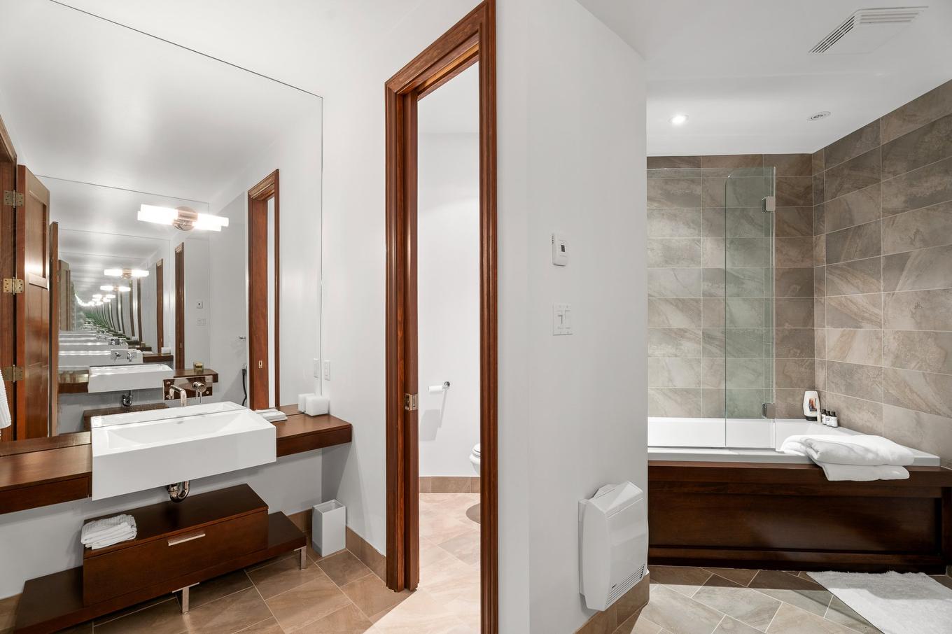 Bathroom - 35 Ch. Du Chevreuil, Lac-Supérieur, QC - Indoor Photo Showing Bathroom