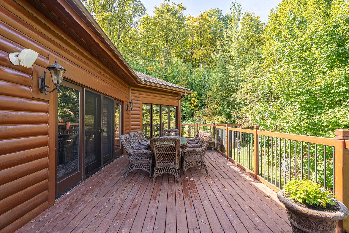 Patio - 35 Ch. Du Chevreuil, Lac-Supérieur, QC - Outdoor With Deck Patio Veranda With Exterior