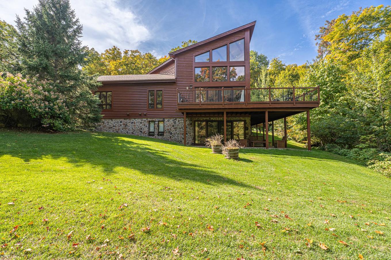 Back facade - 35 Ch. Du Chevreuil, Lac-Supérieur, QC - Outdoor