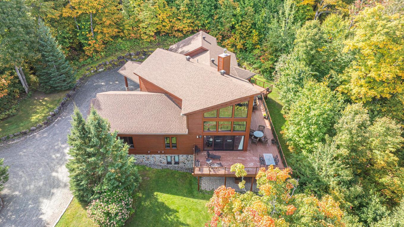 Aerial photo - 35 Ch. Du Chevreuil, Lac-Supérieur, QC - Outdoor