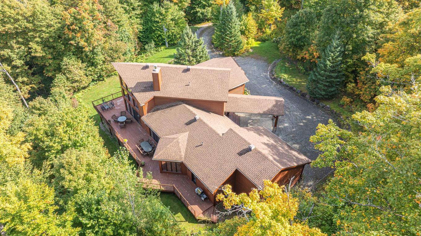 Aerial photo - 35 Ch. Du Chevreuil, Lac-Supérieur, QC - Outdoor