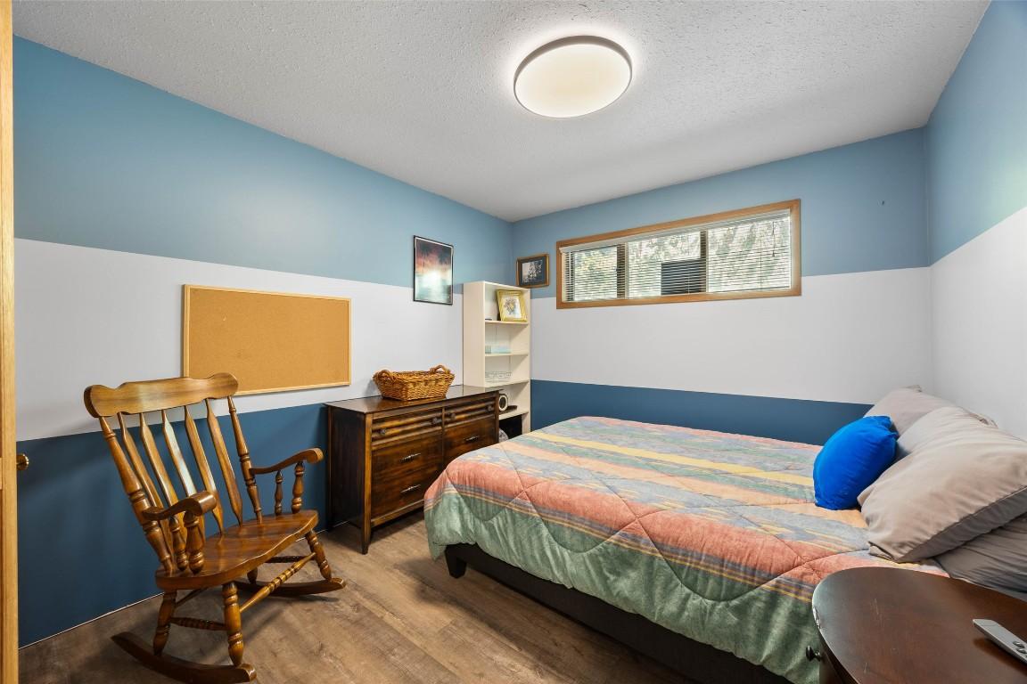 4072 Butters Road, Scotch Creek, BC - Indoor Photo Showing Bedroom