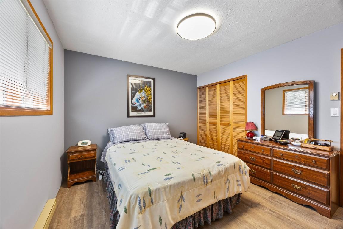 4072 Butters Road, Scotch Creek, BC - Indoor Photo Showing Bedroom