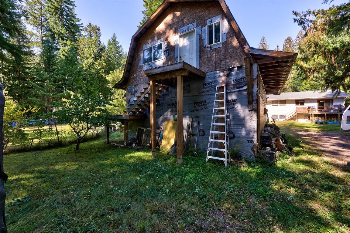 4072 Butters Road, Scotch Creek, BC - Outdoor