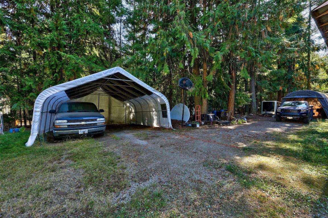 4072 Butters Road, Scotch Creek, BC - Outdoor