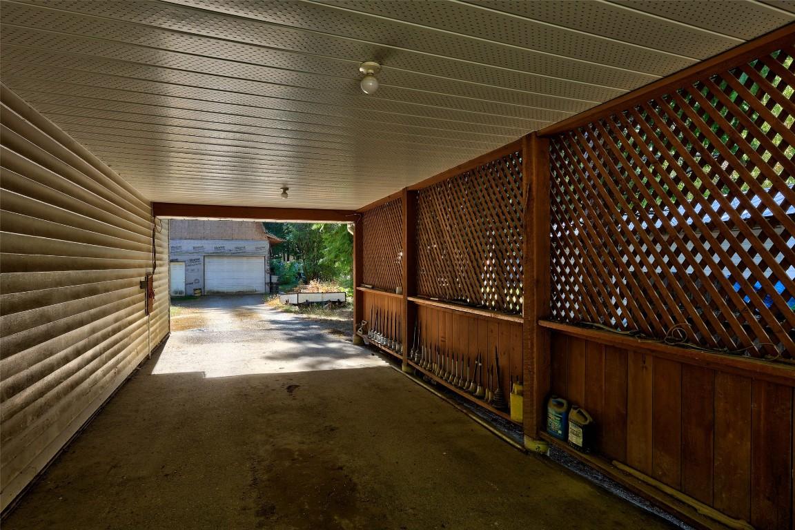 4072 Butters Road, Scotch Creek, BC - Indoor Photo Showing Other Room