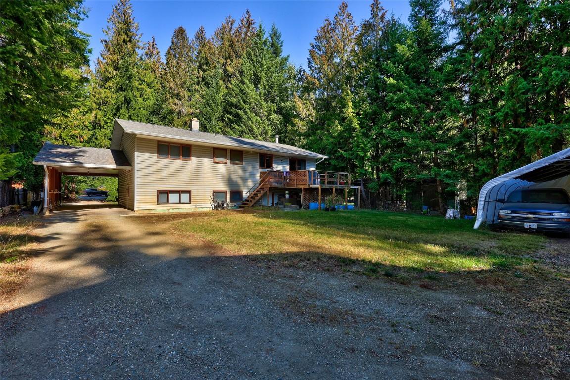 4072 Butters Road, Scotch Creek, BC - Outdoor